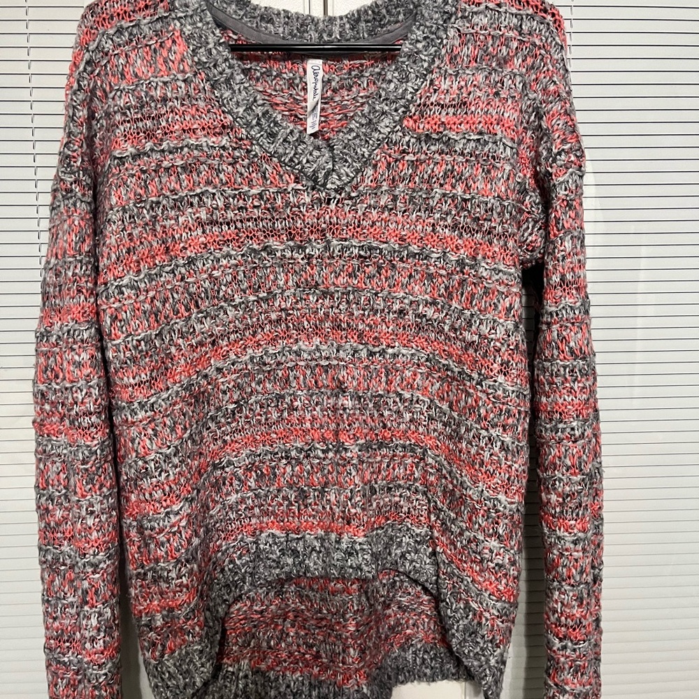 Aeropostale Women's V-Neck Sweater in Red and Gray